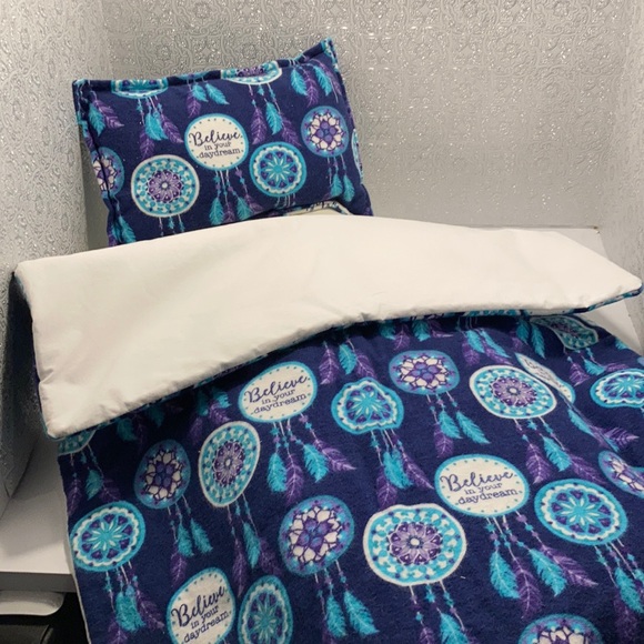 Girls flannel blanket & pillow with matching 18” girl doll blanket & pillow! - Picture 3 of 8